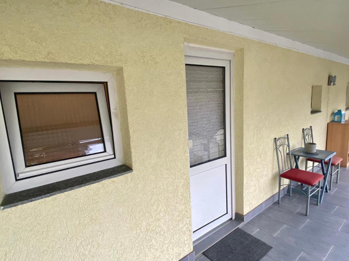 Easystay#2 Cozy Studio In Kliniknaehe, Mit Netflix,Kueche & Bad Бад-Эйнхаузен Экстерьер фото